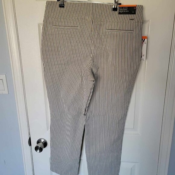 S.C. & CO. BNWT White, black and tan pin stripe dress pants with tummy control - Picture 3 of 6